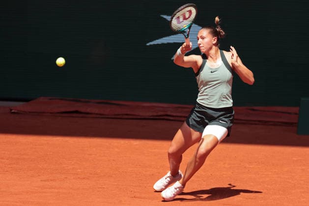RECORD DATE NOT STATED 30th May 2026; Roland Garros, Paris, France; 2026 French Open Tennis, Day 12; Diane Parry (FRA) forehandt Amanda Anisimova (USA) JonxBromley