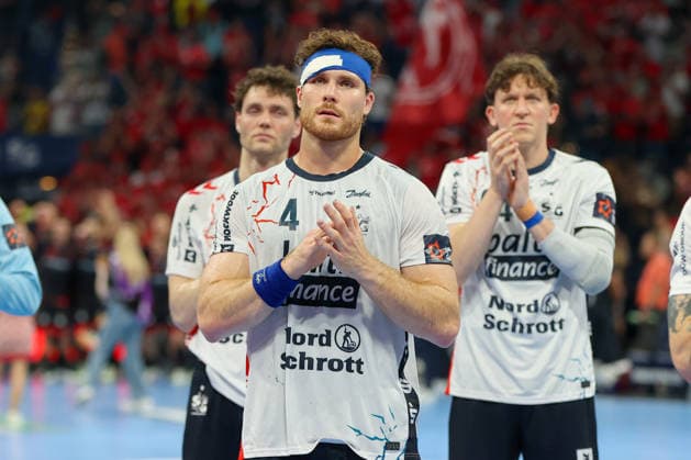 30 05 2026, xgox, Handball EHF European League Semi-Final MT Melsungen SG Flensburg Handewitt v l Johannes Golla Flensburg, 4 disappointed, looks disappointed, dejected, disappointed Hamburg