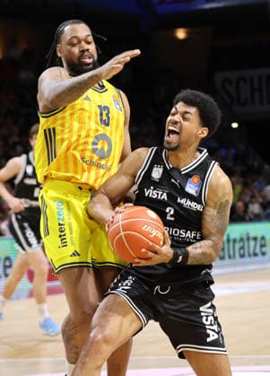 J Wan Roberts, Ibrahim Watson on the ball duel Match scene Action Sport Basketball BBL Bundesliga Mens Play Off Semi-Final 1 Match Season 2025 2026 30 05 2026 ALBA Berlin vs BMA365 Bamberg Baskets