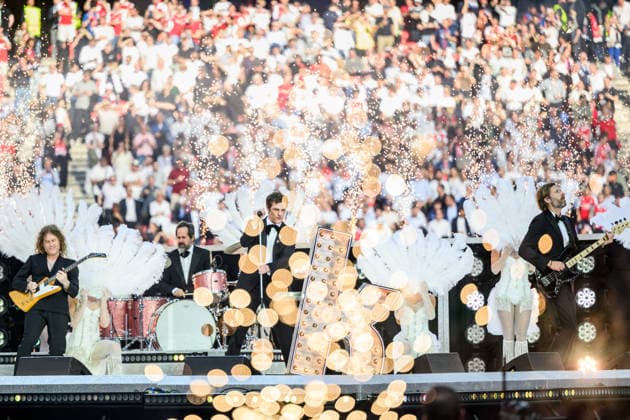 260530 The Killers preforms ahead of the UEFA Champions League final match between Paris Saint Germain and Arsenal on May 30, 2026 in Budapest Photo Maxim Thore BILDBYRAN kod MT MT1056 fotboll football soccer fotball uefa champions league champions league paris saint germain arsenal bbeng  Copyright: MAXIMxTHORE BB260530MT043