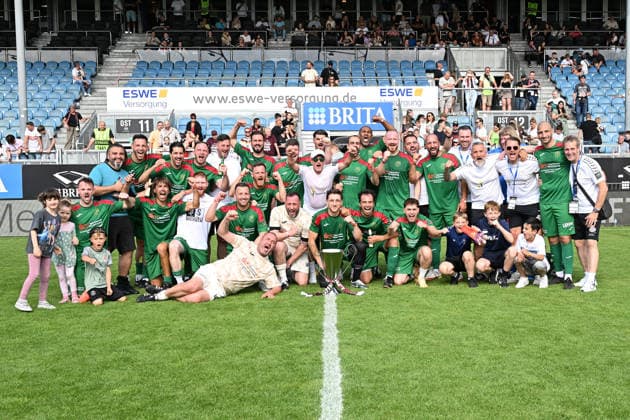 30 05 2026, xsvx, Football Langholz Cup 2026, v l Winner photo of the Kreisliga Allstars Wiesbaden
