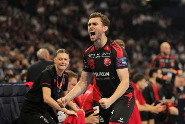photo Cheering after the final whistle by the players from Melsungen , here Florian DROSTEN Handball Men on Sat 30 05 2026 Mens EHF European League , Final Four in Hamburg SG Flensburg Melsungen, Semifinal