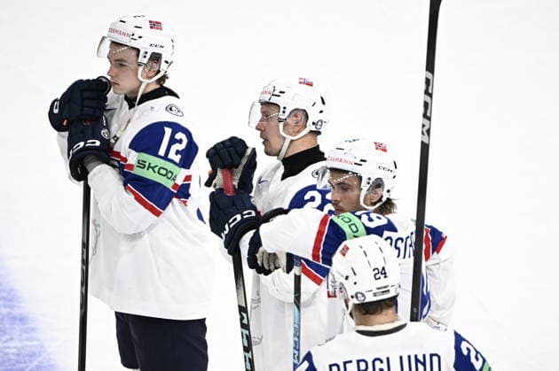 LKS 20260530 Players of Norway after the 2026 IIHF Ice hockey, Eishockey World Championships semi-final match between Switzerland and Norway in Zurich on May 30, 2026. Switzerland won the match 6-0. - RONI REKOMAA Zürich Switzerland uJfkZbhxuzM  Copyright: xRonixRekomaax uJfkZbhxuzM