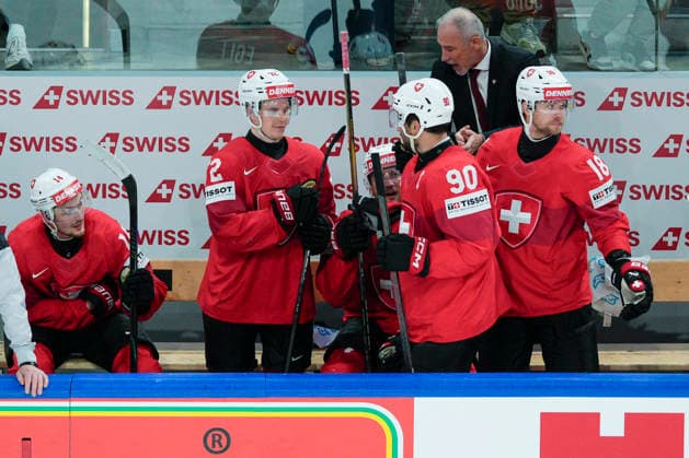ZURICH, SWITZERLAND MAY 30 Roman Josi of Switzerland 2nd R celebrates victory with all the defense team during the 2026 IIHF Ice Hockey World Championship Switzerland game between Switzerland and Norway at Swiss Life Arena on May 30, 2026 in Zurich, Zurich Zurich Swiss Life Arena Zurich Switzerland Copyright: xJustPictures.ch JarixPestelaccix jp-en-EuSpIm-JP6_JAR_Switzerland_Norway_30May2026_00136