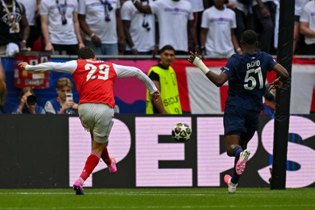 SOCCER - UEFA CL, PSG vs Arsenal BUDAPEST,HUNGARY,30.MAY.26 - SOCCER - UEFA Champions League, final, Paris Saint-Germain vs Arsenal FC. Image shows Kai Havertz (Arsenal) and Willian Pacho (PSG). Keywords: goal.  GEPAxpictures xAvnixRetkoceri