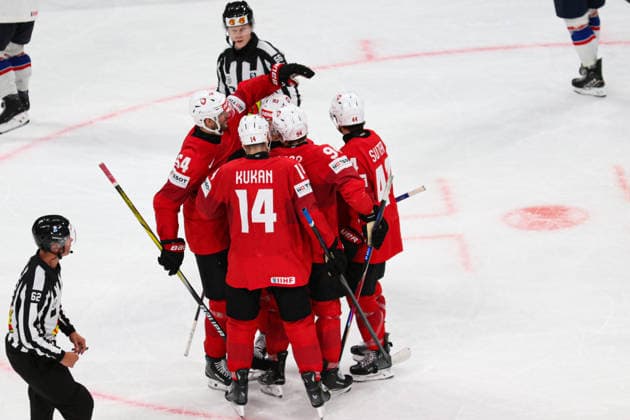 IPA85189133 - 13 HISCHIER Nico scored for Switzerland (Assisted by 9 RIAT Damien and 85 ANDRIGHETTO Sven). during IIHF World Championship, WM, Weltmeisterschaft - Semifinal - Switzerland vs Norway, Ice hockey, Eishockey in Zurich, Switzerland, May 30 2026  Copyright: xAndreaxRe IPAxSportx xx 85189133