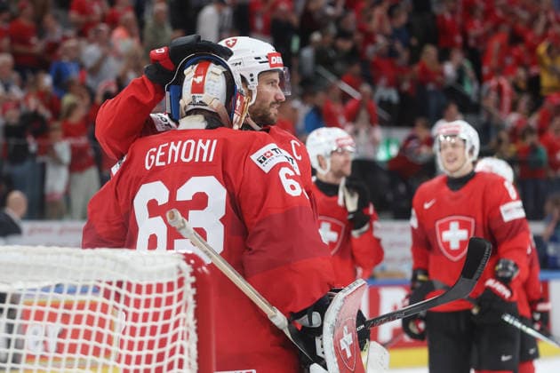 30 05 2026 Swiss Life Arena Zurich , SWITZERLAND, Mens Ice Hockey IIHF World Championship Zurich 2026 Semifinal SUI NOR Cheering after the game, Goaltender Leonardo Genoni Roman Josi SUI