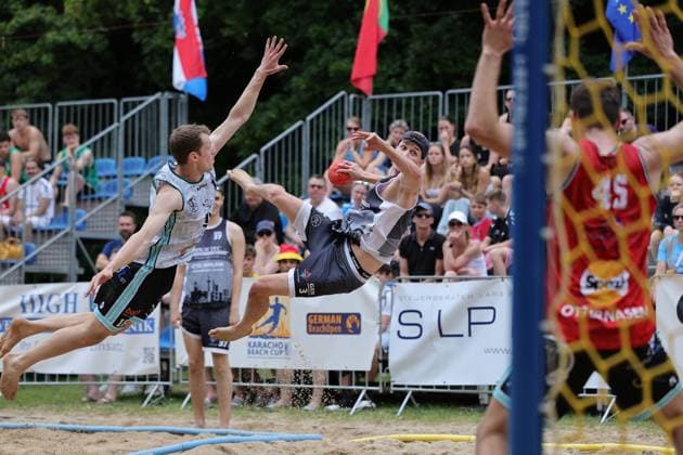 Germany Kelkheim Münster 30 05 2026 Beachhandball Hessen Karacho Beach Cup 2026 Die Otternasen BHC BADG Münster f l Phil Ljubic Die Otternasen , Domink Winzer Manso BHC Beach Da Gang , Daniel Mühleisen Die Otternasen Sport Karacho Beach Cup 2026