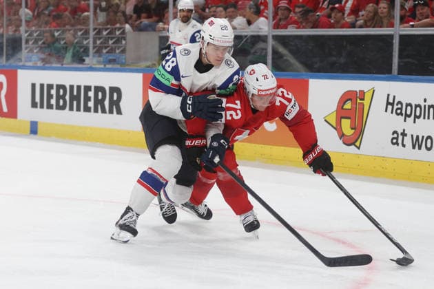 30 05 2026 Swiss Life Arena Zurich , SWITZERLAND, Mens Ice Hockey IIHF World Championship Zurich 2026 Semifinal SUI NOR Michael Brandsegg Nygard li,NOR against Dominik Egli SUI