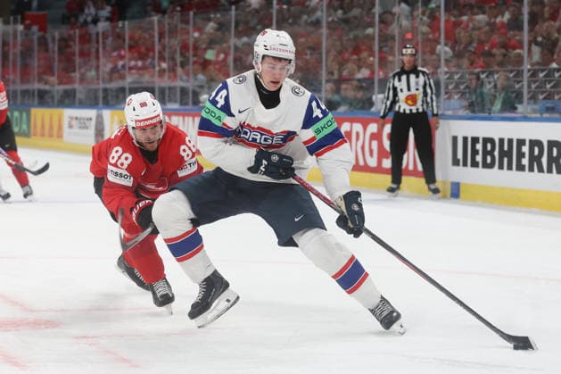 30 05 2026 Swiss Life Arena Zurich , SWITZERLAND, Mens Ice Hockey IIHF World Championship Zurich 2026 Semifinal SUI NOR Christoph Bertschy li,SUI against Tinus Luc Koblar NOR