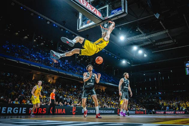 Basketball Berlin 30.05.2026 Saison 2025 2026 EasyCredit BBL 1. Bundesliga Männer, Herren Playoffs Halbfinale Spiel 1 Alba Berlin - BMA365 Bamberg Baskets Sam Griesel (Alba Berlin, No.05) *** Basketball Berlin 30 05 2026 Season 2025 2026 EasyCredit BBL 1 Bundesliga Men, Men Playoffs Semifinal Game 1 Alba Berlin BMA365 Bamberg Baskets Sam Griesel Alba Berlin, No 05