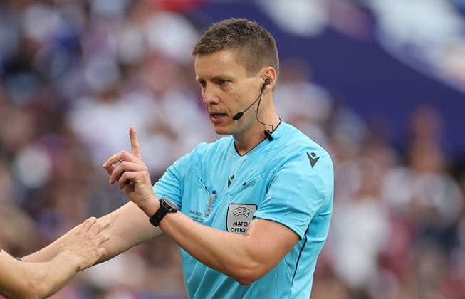 Siebert, Daniel Schiedsrichter , PSG Paris Saint Germain-Arsenal Champions League Finale , Fußball , in dem Puskas Arena Stadion , in Budapest , Ungarn . Mai 30 , 2026 . Photo by: Davide Elias IPA Photo Pressefoto DENL Copyright: xDavidexEliasx
