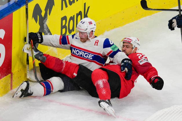 ZURICH, SWITZERLAND MAY 30 Nino Niederreiter of Switzerland R against Christian Kaasastul of Norway L during the 2026 IIHF Ice Hockey World Championship Switzerland game between Switzerland and Norway at Swiss Life Arena on May 30, 2026 in Zurich, Zurich Zurich Swiss Life Arena Zurich Switzerland Copyright: xJustPictures.ch JarixPestelaccix jp-en-EuSpIm-JP6_JAR_Switzerland_Norway_30May2026_00151