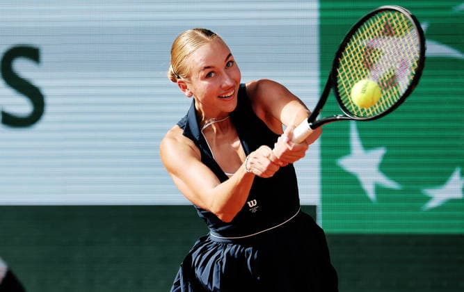 TENNIS - French Open 2026 PARIS,FRANCE,30.MAY.26 - TENNIS - WTA, Tennis Damen Tour, French Open, Roland Garros, Grand Slam. Image shows Anastasia Potapova (AUT).  GEPAxpictures xMatthiasxHauer