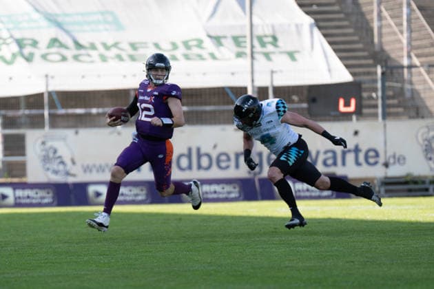 30 05 2026, xhfmx, American Football EFA European Football Alliance, Frankfurt Galaxy Munich Ravens v l Ethan Garbers Frankfurt Galaxy, 12 , Alex Raich Munich Ravens, 4 DFL DFB REGULATIONS PROHIBIT ANY USE OF PHOTOGRAPHS as IMAGE SEQUENCES and or QUASI VIDEO Frankfurt am Main