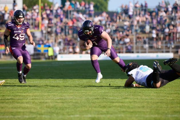 Frankfurt Galaxy Munich Ravens, American Football, European Football Alliance EFA , Season 2026, 30 05 2026 1 Ryan Rimmler K, Frankfurt Galaxy is brought down by 8 Etuale Lui DL, Munich Ravens during a trick play Hesse Germany PARatFGY_SCHRICK_DSK_8933