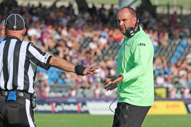 dissatisfied head coach Thomas Gösling Frankfurt Galaxy in discussions with the referees , Frankfurt Galaxy Munich Ravens, American Football, EFA, The European Football Alliance, Season 2026, Bornheimer Hang, 30 05 2026, Frankfurt Bornheimer Hang Germany