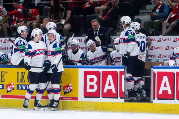 260530 Head coach Petter Thoresen of Norway during the 2026 IIHF Ice Hockey World Championship semifinal match between Switzerland and Norway on May 30, 2026 in Zurich Photo Jesper Zerman BILDBYRAN kod JZ JZ0737 ishockey ice hockey ishockey vm 2026 vm 2026 iihf world championship semifinal semifinals switzerland schweiz norge norway bbeng  Copyright: JESPERxZERMAN BB260530JZ077