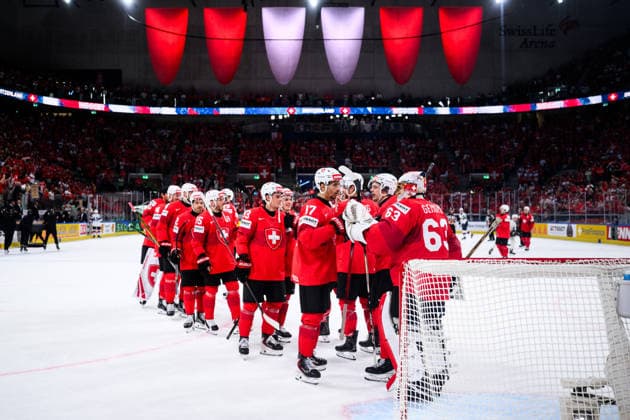 260530 Ken Jager and Leonardo Genoni of Switzerland celebrate after the 2026 IIHF Ice Hockey World Championship semifinal match between Switzerland and Norway on May 30, 2026 in Zürich Photo Jesper Zerman BILDBYRAN kod JZ JZ0737 ishockey ice hockey ishockey vm 2026 vm 2026 iihf world championship semifinal semifinals switzerland schweiz norge norway bbeng jubel  Copyright: JESPERxZERMAN BB260530JZ078