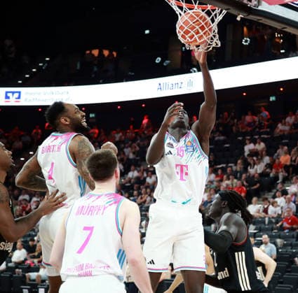 from left Jaff GARRET Bonn , Grayson MURPHY Bonn , Kur JONGKUCH Bonn Mens Basketball Bundesliga, 2025 26, play off semi-final, first match, FC Bayern Muenchen Basketball vs Telekom Baskets Bonn, SAP Garden3, 30 05 26 Copyright: WolfgangxFehrmann