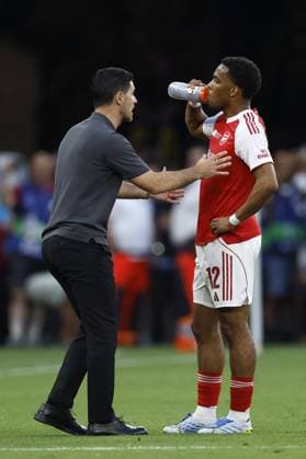 BUDAPEST - Arsenal FC manager Mikel Arteta speaks with Jurrien Timber of Arsenal FC during the UEFA Champions League final between Paris Saint-Germain and Arsenal FC at the Puskas Arena on 30 May 2026, Budapest, Hungary. MAURICE VAN STEEN ANP UEFA Champions League Final 2026 2025-2026 xVIxANPxSportx xMauricexvanxSteenxIVx 559690164 originalFilename: 559690164.jpg