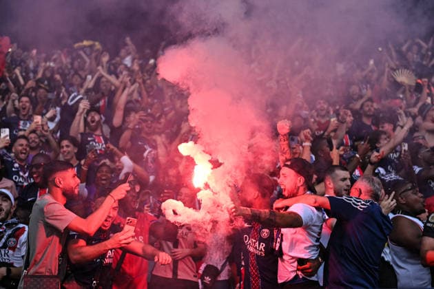 Champions League PSG vs Arsenal in Paris - FA Paris Saint-Germain’s supporters attend a live diffusion of the UEFA Champions League final football match between Paris Saint-Germain and Arsenal FC in Budapest, at the Parc des Princes Stadium in Paris on May 30, 2026. Photo by Firas Abdullah ABACAPRESS.COM Paris Ile-de-France France  Copyright: xAbdullahxFiras ABACAx