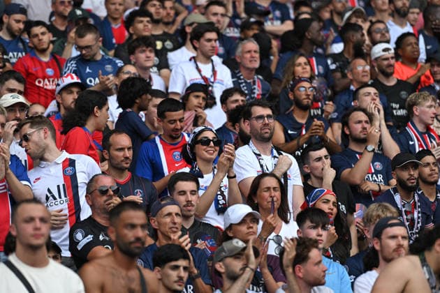 Champions League PSG vs Arsenal in Paris - FA Paris Saint-Germain’s supporters attend a live diffusion of the UEFA Champions League final football match between Paris Saint-Germain and Arsenal FC in Budapest, at the Parc des Princes Stadium in Paris on May 30, 2026. Photo by Firas Abdullah ABACAPRESS.COM Paris Ile-de-France France  Copyright: xAbdullahxFiras ABACAx