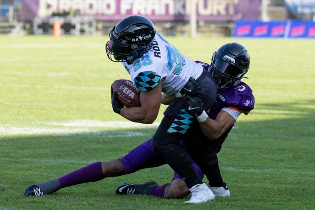 EFA European Football Alliance Frankfurt Galaxy Munich Ravens, 30 05 2026 Jaylen Clay Frankfurt Galaxy 3 stops tackled Justin Rodney Munich Ravens 33 , Frankfurt Galaxy Munich Ravens, Frankfurt, PSD Bank Arena, 30 5 2026 Copyright: xBEAUTIFULxSPORTS Gawlikx