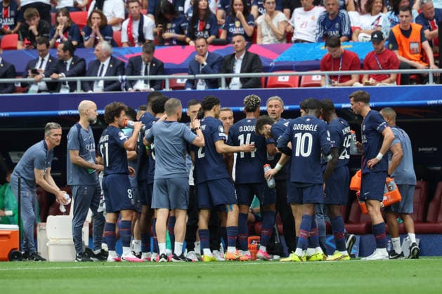 30 05 2026, xzstx, Football UEFA Champions League Final 2026, Paris St Germain FC Arsenal London v l Symbol Photo, Symbol Image, Symbol Drink Break PSG DFL DFB REGULATIONS PROHIBIT ANY USE OF PHOTOGRAPHS as IMAGE SEQUENCES and or QUASI VIDEO Budapest
