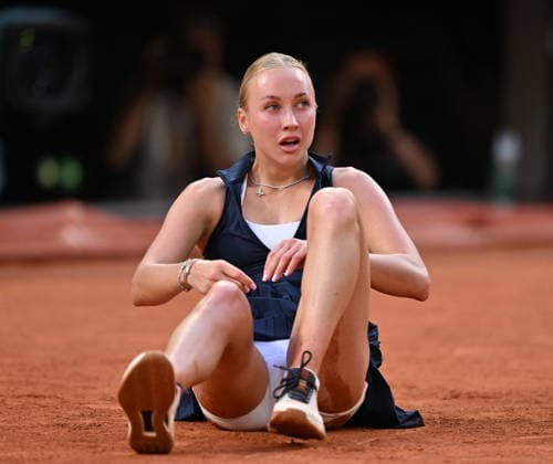 2026 French Open, Roland-Garros - Day 7 PARIS, FRANCE - MAY 30: Anastasia Potapova of Austria celebrates after winning the match against Coco Gauff of United States during their Women s Singles third round match on Day Seven of the 2026 French Open at the Roland-Garros Complex in Paris on May 30, 2026. Mustafa Yalcin Anadolu Paris France. Editorial use only. Please get in touch for any other usage.  Copyright: x2026xAnadoluxMustafaxYalcinx