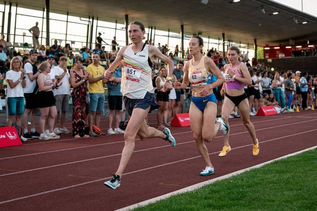 Klein Hanna 62, LAV Stadtwerke Tuebingen, 5000m Women , Burkard Elena 851, LG farbtex Nordschwarzwald, 5000m Women , GER, Leichtathletik, Athletics, Lange Laufnacht, Karlsruhe, 30 05 2026, GER, Leichtathletik, Athletics, Lange Laufnacht, Karlsruhe, 30 05 2026 Karlsruhe Copyright: xStefanxMayerx EP_SMR
