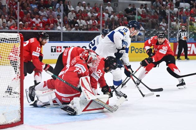 From left goalkeeper Jet Greaves of Canada, Parker Wotherspoon of Canada, Anton Lundell of Finland and Ryan O Reilly of Canada in action during the semifinal match Canada vs Finland at the 2026 IIHF Ice hockey, Eishockey World Championship, WM, Weltmeisterschaft on May 30, 2026, Zurich, Switzerland. (CTKxPhoto RadekxPetrasek) CTKPhotoP2026053005412  CTKPhotoP2026053005412