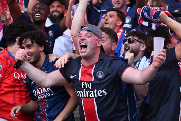 People enjoy the final PSG against Arsenal, Parc des Princes, Paris, France, on 30 may, 2026. 30 05 2026-Paris, FRANCE. Paris France  Copyright: xLIONELxURMANxx xBESTIMAGExLIONELxURMANxx xBESTIMAGEx