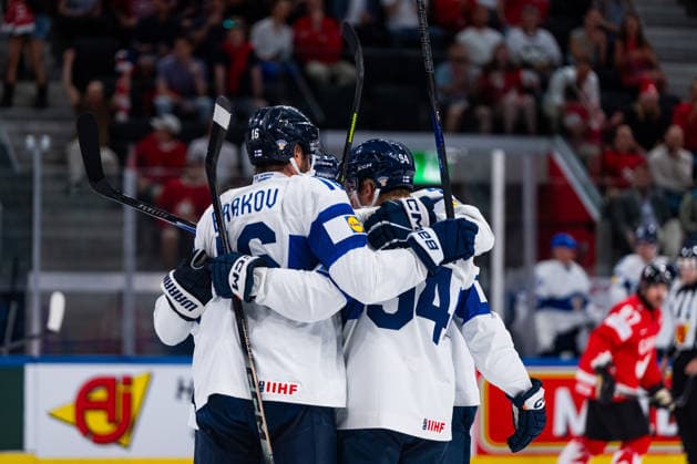 ZURICH, SWITZERLAND - MAY 30: Aleksander Barkov (Finland, 16) during his 2:2 goal celebration during the Half Finals - Match 62 between Canada and Finland at the IIHF Ice hockey, Eishockey World Championship, WM, Weltmeisterschaft 2026, Swiss Life Arena on May 30, 2026 in Zurich, Switzerland. Zurich Switzerland Copyright: xTimoxSteinx