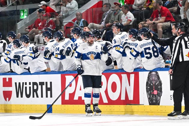ZURICH, SWITZERLAND MAY 30 Aleksander Barkov of Finland celebrates his goal during the 2026 IIHF Ice Hockey World Championship Switzerland game between Canada and Finland at Swiss Life Arena on May 30, 2026 in Zurich, Zurich Zurich Swiss Life Arena Zurich Switzerland Copyright: xJustPictures.ch AndreaxBrancax jp-en-EuSpIm-JP7_ANB_FinCze_30052026_6079
