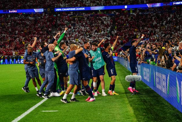 HUN: Paris Saint-Germain FC - Arsenal FC. UEFA Champions League™s Final. PSG players celebrating the victory during the UEFA Champions League™s Final match between Paris Saint-Germain FC and Arsenal FC played at Ferenc Puskas Arena Stadium on May 30, 2026 in Budapest, Hungary. kpng Copyright: xBaguxBlancox xPRESSINPHOTOx PS_260530_PSG_ARS_2526_184