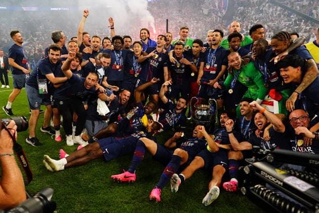HUN: Paris Saint-Germain FC - Arsenal FC. UEFA Champions League™s Final. PSG players celebrate with the UEFA Champions League trophy after winning the 2025 UEFA Champions League final during the UEFA Champions League™s Final match between Paris Saint-Germain FC and Arsenal FC played at Ferenc Puskas Arena Stadium on May 30, 2026 in Budapest, Hungary. kpng Copyright: xBaguxBlancox xPRESSINPHOTOx PS_260530_PSG_ARS_2526_187