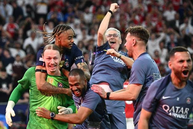 Hungary Soccer Champions League PSG - Arsenal 9177137 30.05.2026 Paris Saint-Germain s players celebrate their team™s victory after the penalty shootout in the UEFA Champions League final soccer match between Paris Saint-Germain (PSG) and Arsenal at Puskas Arena in Budapest, Hungary. Alexey Filippov Sputnik Budapest Hungary  Copyright: xAlexeyxFilippovx