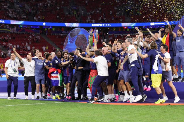 BUDAPEST, HUNGARY - MAY 30: team of PSG with the UEFA Champions League trophy during the UEFA Champions League 2026 Final between Paris Saint-Germain and Arsenal FC at Puskas Arena on May 30, 2026 in Budapest, Hungary.  Copyright: xRenexNijhuis MBxMediax
