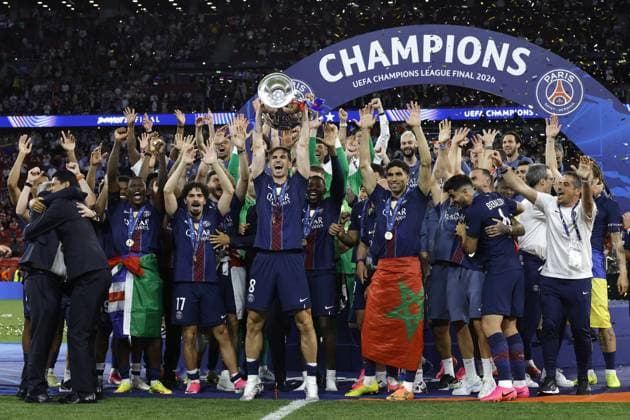BUDAPEST - Fabian Ruiz of Paris Saint-Germain with the UEFA Champions League trophy, Coupe des clubs Champions Europeans after the UEFA Champions League final between Paris Saint-Germain and Arsenal FC at Puskas ArÃ na on May 30, 2026, Budapest, Hungary. MAURICE VAN STEEN ANP UEFA Champions League Final 2026 2025-2026 xVIxANPxSportx xMauricexvanxSteenxIVx 559697451 originalFilename: 559697451.jpg