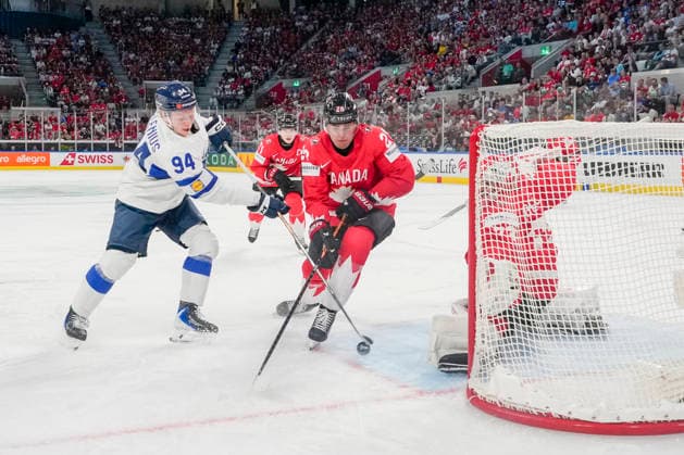 ZURICH, SWITZERLAND MAY 30 Konsta Helenius of Finland L against Zach Whitecloud of Canada and goalkeeper Jet Greaves of Canada during the 2026 IIHF Ice Hockey World Championship Switzerland game between Canada and Finland at Swiss Life Arena on May 30, 2026 in Zurich, Zurich Zurich Swiss Life Arena Zurich Switzerland Copyright: xJustPictures.ch JarixPestelaccix jp-en-EuSpIm-JP6_JAR_Canada_Finland_30May2026_00131