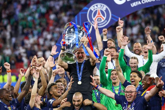 Paris Saint-Germain v Arsenal, UEFA Champions League Paris Saint-Germain Manager Luis Enrique ESP celebrates with trophy after winning 4-3 on penalties after the Paris Saint-Germain v Arsenal UEFA Champions League Final match at the Puskas Arena, Budapest, Hungary on 30 May 2026 Credit: Ian Stephen Every Second Media Editorial use only. All images are copyright Every Second Media Limited. No images may be reproduced without prior permission. Copyright: xIMAGO EveryxSecondxMediax ESM-2017-0120 IanxStephenx xEveryxSecondxMediax