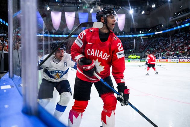 260530 Mikael Granlund of Finland and Darnell Nurse of Canada during the 2026 IIHF Ice Hockey World Championship semifinal match between Canada and Finland on May 30, 2026 in Zürich Photo Jesper Zerman BILDBYRAN kod JZ JZ0738 ishockey ice hockey ishockey vm 2026 vm 2026 iihf world championship semifinal semifinals kanada canada finland bbeng  Copyright: JESPERxZERMAN BB260530JZ132