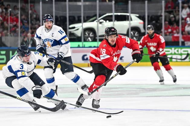 ZURICH, SWITZERLAND MAY 30 Robert Thomas of Canada in action chased by Olli Maatta of Finland during the 2026 IIHF Ice Hockey World Championship Switzerland game between Canada and Finland at Swiss Life Arena on May 30, 2026 in Zurich, Zurich Zurich Swiss Life Arena Zurich Switzerland Copyright: xJustPictures.ch AndreaxBrancax jp-en-EuSpIm-JP7_ANB_FinCze_30052026_6604