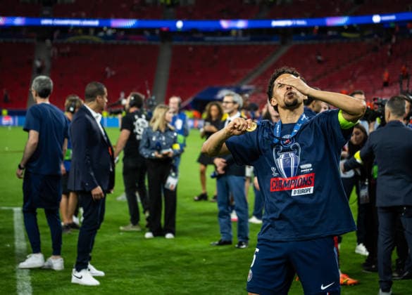 260530 Marquinhos of Paris Saint Germain celebrates after the UEFA Champions League final match between Paris Saint Germain and Arsenal on May 30, 2026 in Budapest Photo Maxim ThorÃ BILDBYRAN kod MT MT1056 fotboll football soccer fotball uefa champions league champions league paris saint germain arsenal bbeng interiör jubel  Copyright: MAXIMxTHORE BB260530MT271