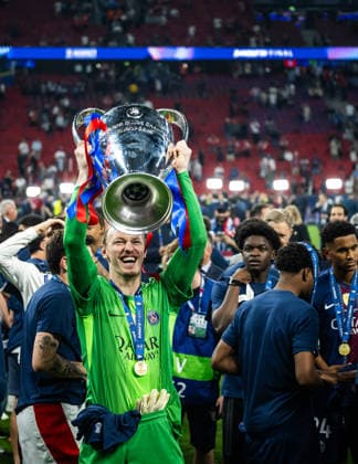 260530 Goalkeeper Matvey Safonov of Paris Saint Germain celebrates after the UEFA Champions League final match between Paris Saint Germain and Arsenal on May 30, 2026 in Budapest Photo Maxim ThorÃ BILDBYRAN kod MT MT1056 fotboll football soccer fotball uefa champions league champions league paris saint germain arsenal bbeng interiör jubel  Copyright: MAXIMxTHORE BB260530MT286