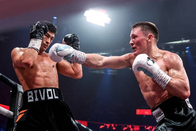 RUSSIA, YEKATERINBURG - MAY 31, 2026: Russia s Dmitry Bivol (L) and Germany s Michael Eifert fight in their main event bout over the IBF and WBA World Light Heavyweight Champion titles as part of an RCC Boxing event at the UGMK Arena RCC Boxing Event In Yekaterinburg, Russia  - ZUMAt113 20260531_zaa_t113_025 Copyright: xDonatxSorokinx