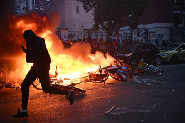 Tensions between PSG fans and the police following PSG’s victory over Arsenal in the Champions League final in Paris on 30 May 2026. - 30 05 2026 - France Ile-de-France (region) Paris -  JulienxMattiax xLexPictorium LePictorium_0335088