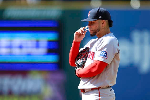 May 30, 2026: Boston Red Sox first baseman Willson Contreras (40) chews on his mouth guard between plays during the Major League Baseball game between the Boston Red Sox and Cleveland Guardians at Progressive Field in Cleveland, Ohio. CSM Cleveland United States of America - ZUMAc04_ 20260530_zma_c04_010 Copyright: xBrianxFisherx