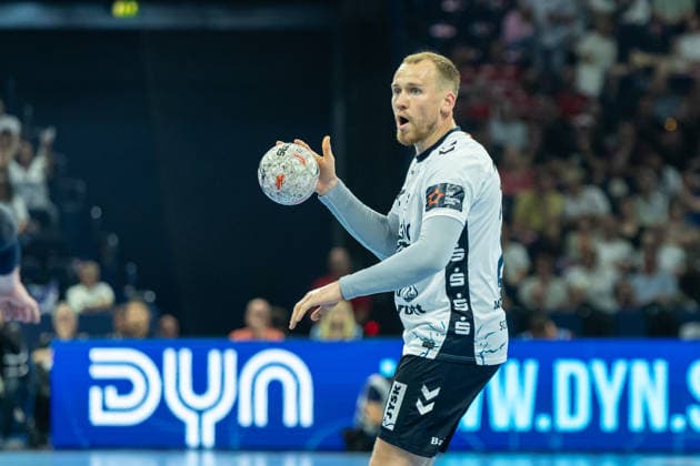 Simon Pytlick SG Flensburg Handewitt controls the ball during the handball semi final of the Winamax EHF Finals 2026 between MT Melsungen and SG Flensburg Handewitt at Barclays Arena on May 30, 2026 in Hamburg, Germany